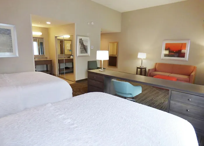 Hampton Inn & Suites Pensacola/I-10 Pine Forest Road