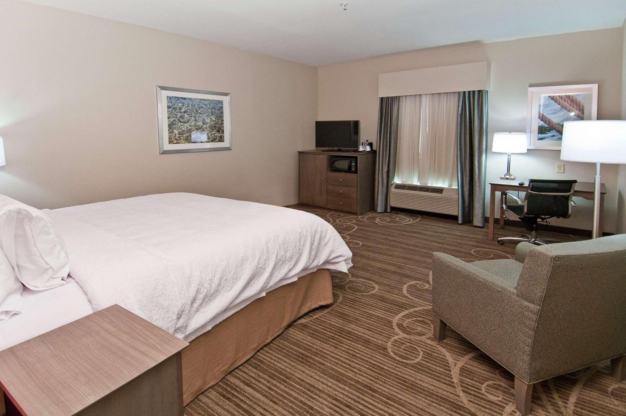Hampton & Pensacola/i-10 Pine Forest Road Hotel Ferry Pass