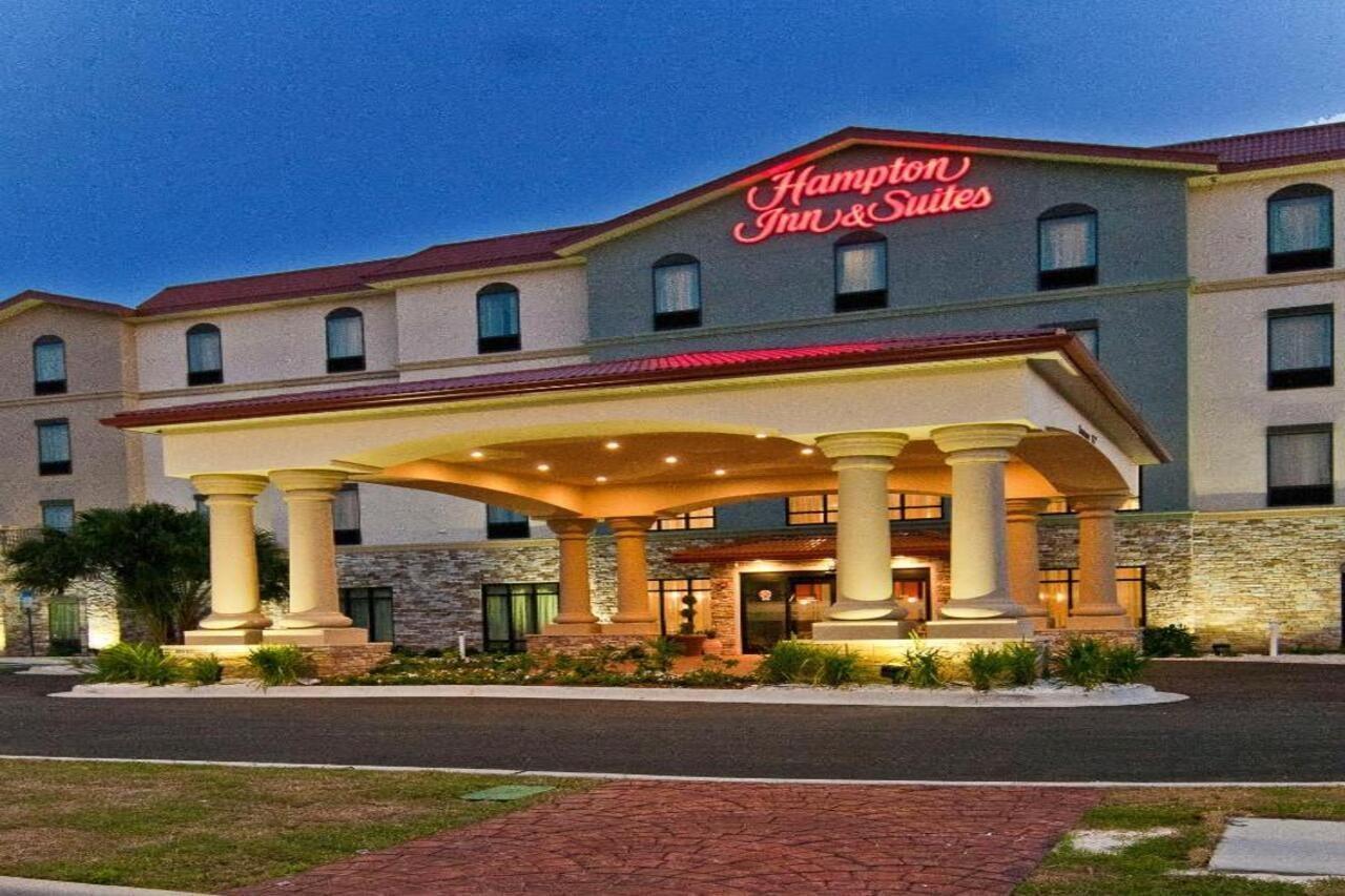 Hampton & Pensacola/i-10 Pine Forest Road 3* Ferry Pass