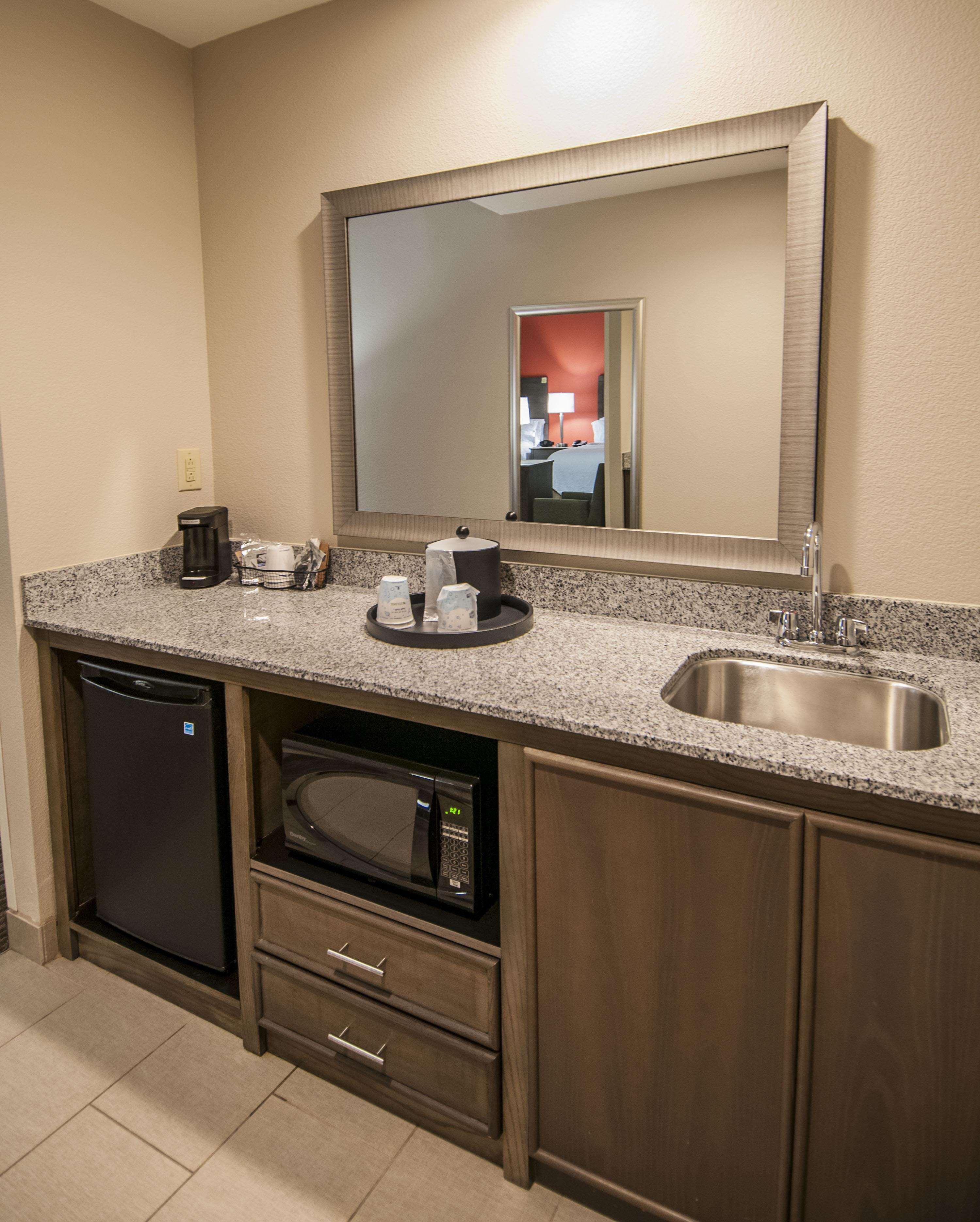 Hotel Hampton & Pensacola/i-10 Pine Forest Road 3*
