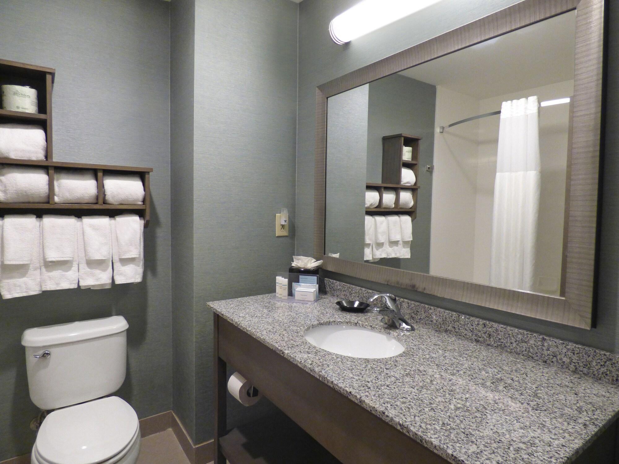 Hampton & Pensacola/i-10 Pine Forest Road Hotel Ferry Pass